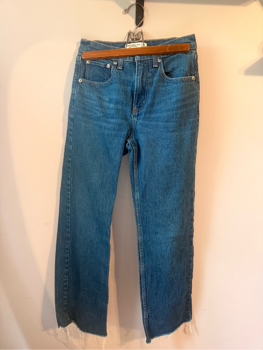 Abercrombie and Fitch High Rize 90’s relaxed Blue Denim Jeans Size 24 Short